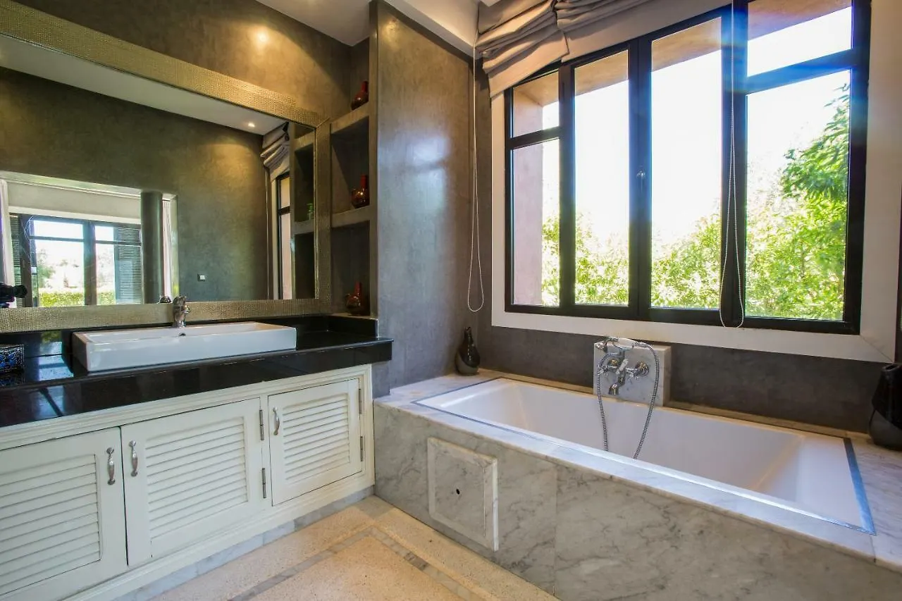 Villa Koutoubia, Jardin Luxuriant, Piscine Et Spa 마라케시 0*,  모로코